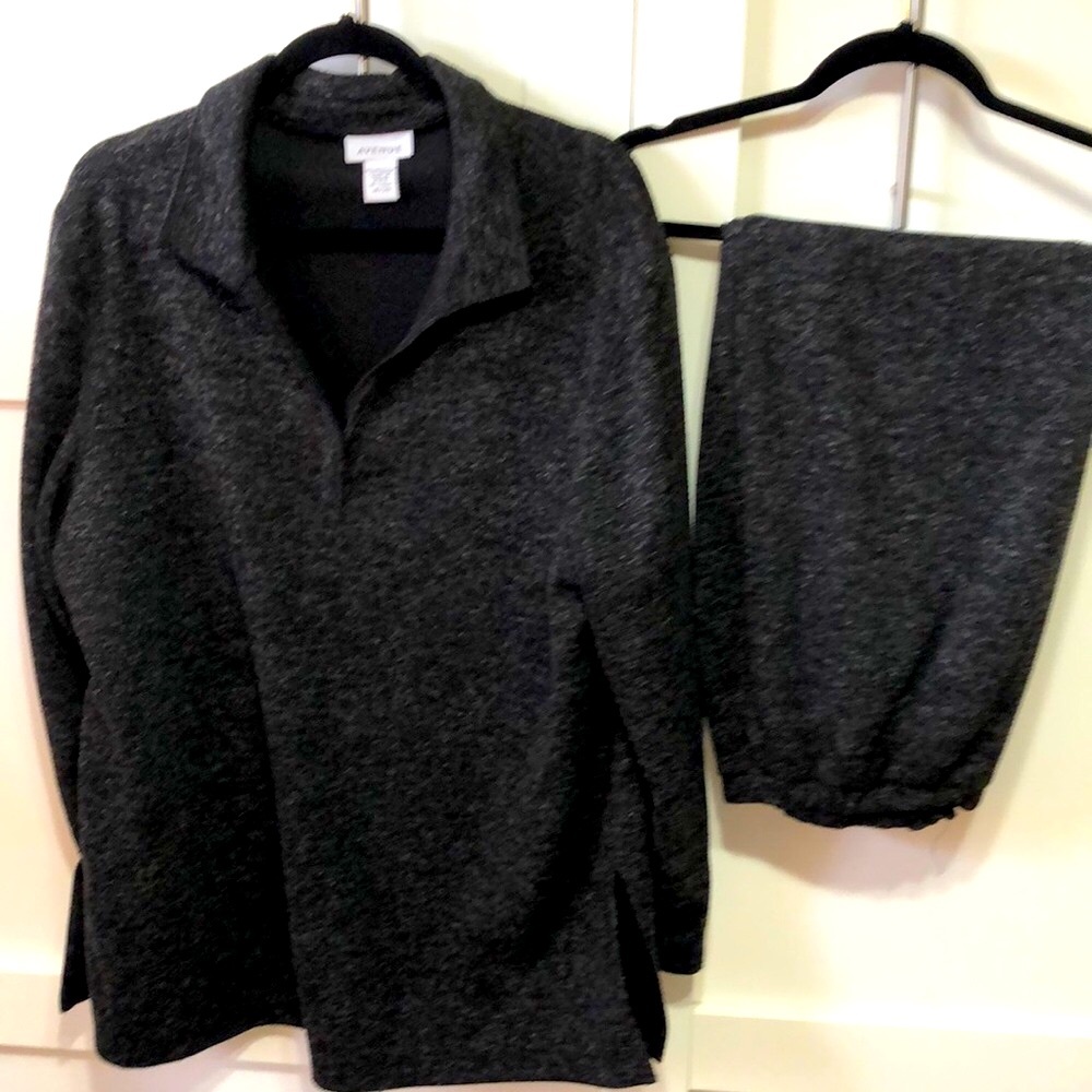 Avenue 2 Piece Skirt Suit EUC